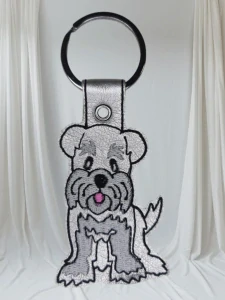 Klíčenka Knírač stříbrný