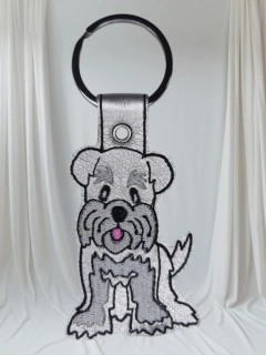 Klíčenka Knírač stříbrný